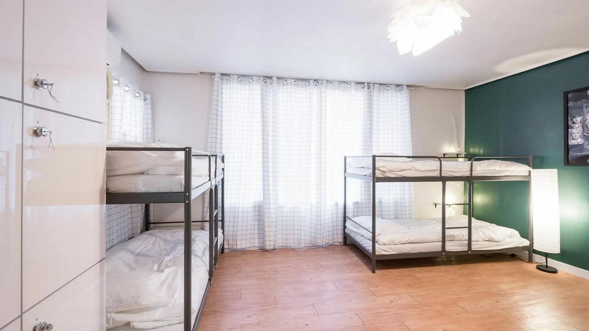 Hongdae Nanu Guesthouse Kpop Seoul 2*,  South Korea