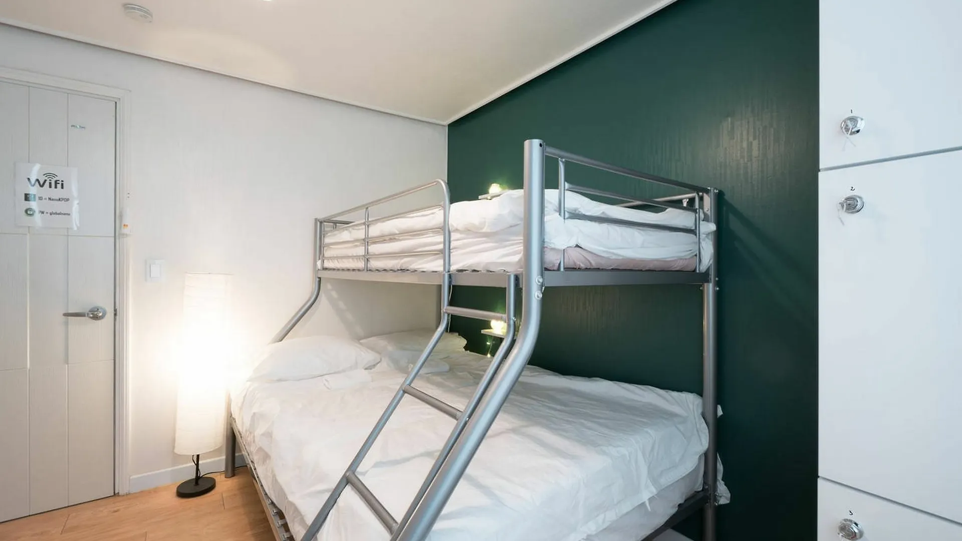 ** Guest house Hongdae Nanu Guesthouse Kpop Seoul South Korea