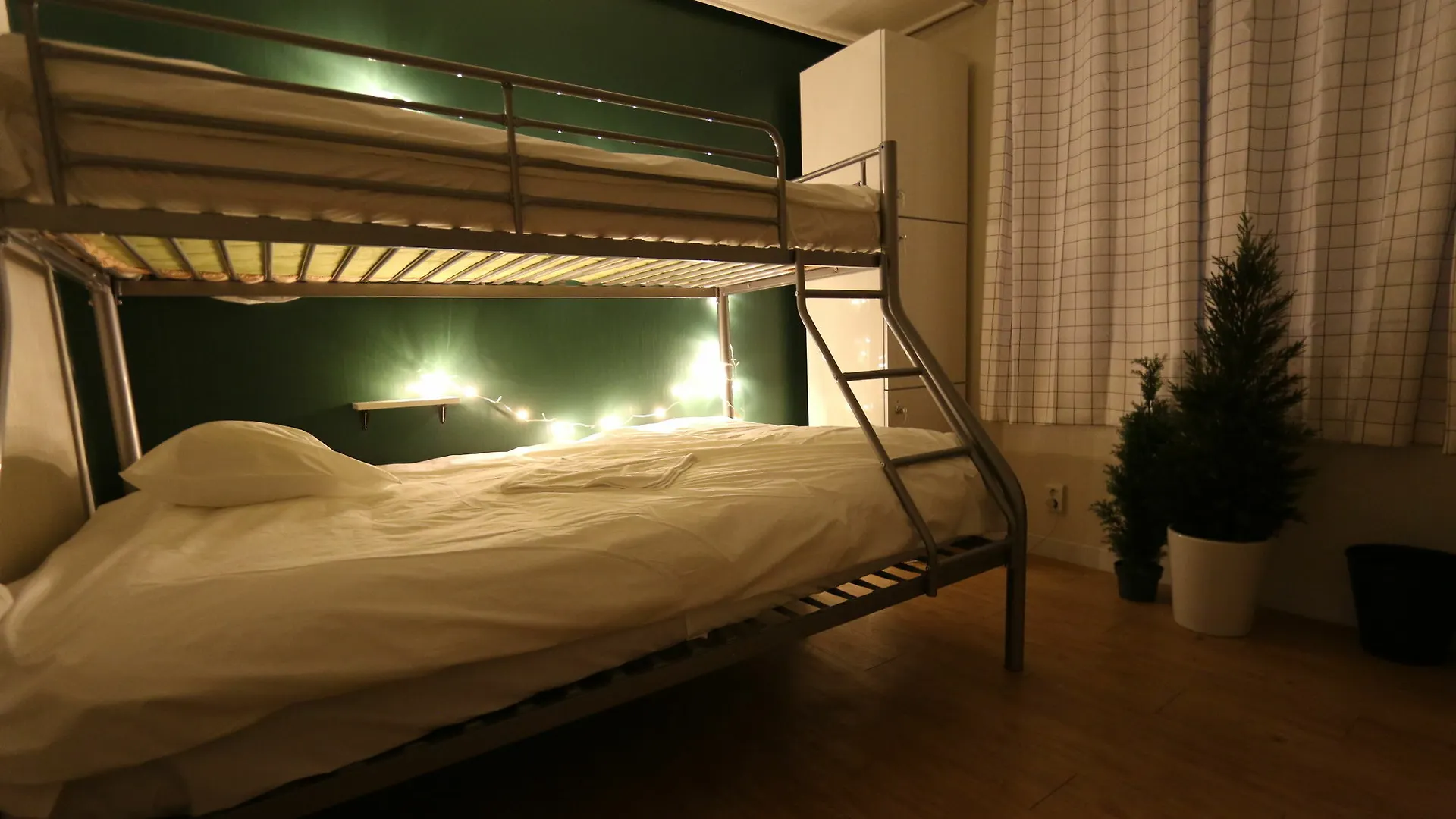 Hongdae Nanu Guesthouse Kpop Seoul 2*,  South Korea